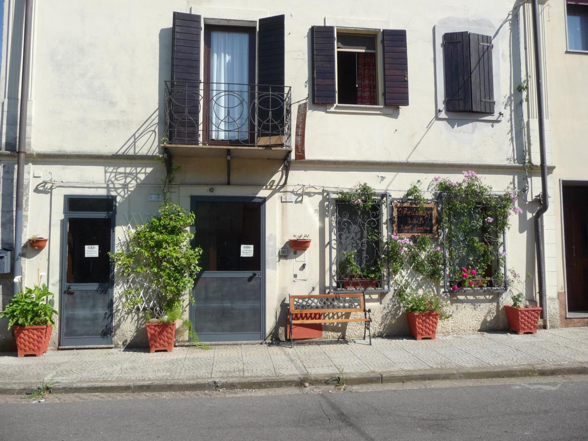 Tresnuraghes B&B Tredomus מראה חיצוני תמונה